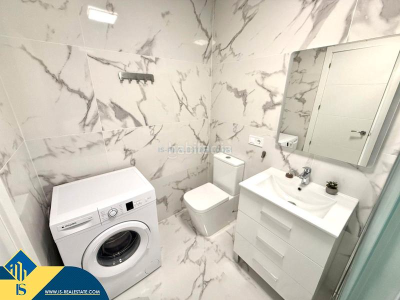 Foto 609e36c8-dd68-418d-94c6-2bb06c9c8d06. Apartament amb calefacció piscina a Zona Playa del Cura Torrevieja