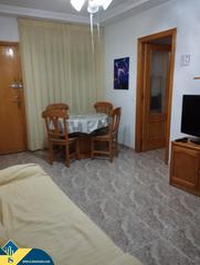 Apartament a Las Piscinas Naturales. Apartamento con terraza en la provincia de alicante, en torrevie