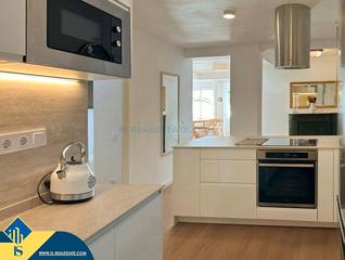 Piso en Centro - Muelle Pesquero. Apartamento reformado en primera línea de mar, en la provincia d