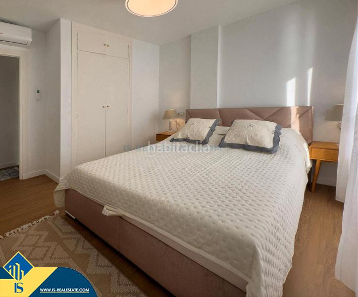 Foto 506db7f6-4e8f-4ad0-9a2b-7be8b0d8d68e. Pis a Centro - Muelle Pesquero Torrevieja