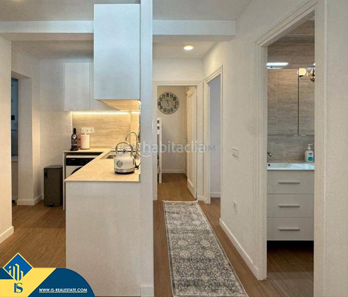 Foto c95a8286-3c4c-41c8-8b68-884b7623b3b8. Pis a Centro - Muelle Pesquero Torrevieja