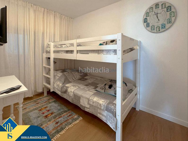 Foto ea93d85f-26c2-4b62-80bc-d017102d710d. Pis a Centro - Muelle Pesquero Torrevieja