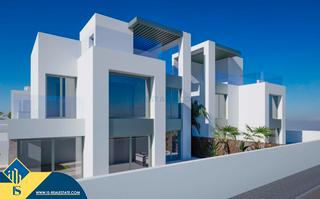 Chalet en Rojales. Casas con piscina privada para construir en la provincia de alic