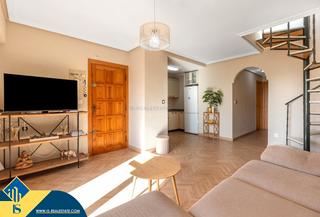 Dúplex a Gaspar Perelló. Ático dúplex con terraza en la provincia de alicante, en torrevi