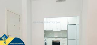 Appartement à Playa de los Náufragos. Apartamento reformado con terraza, en la provincia de alicante,