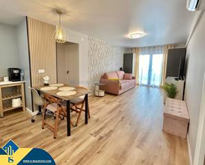 Penthouse in El Acequión. Ático reformado con terraza, en la provincia de alicante, en la