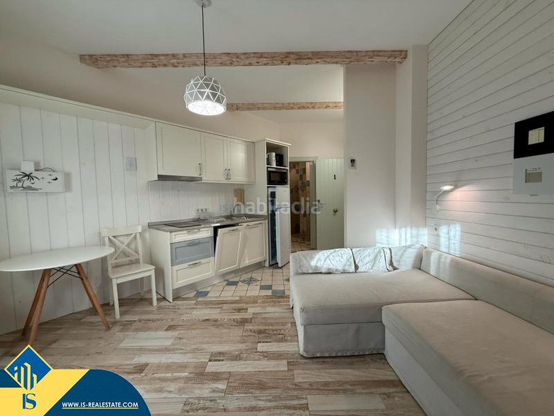 Foto 4835508a-6d47-4cc0-8224-9a9ad2ce401c. Estudio  con piscina compartida , provincia de alicante. 1 habitación | 30 m² | 50 metros al mar en Torrevieja