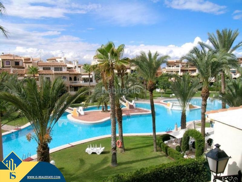 Foto 742f6f24-8169-41e3-87b4-3287cff9b6f6. Estudio  con piscina compartida , provincia de alicante. 1 habitación | 30 m² | 50 metros al mar en Torrevieja