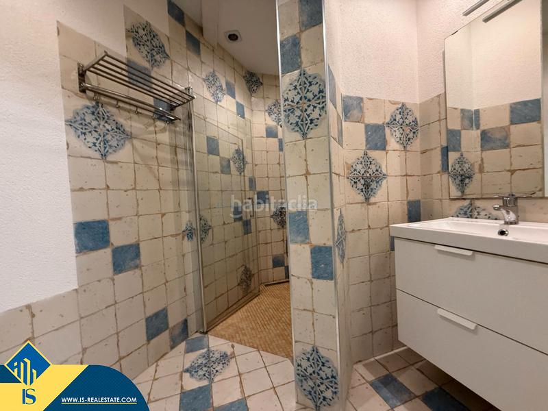 Foto 7ebcc904-ac71-4742-a900-0739ce026109. Estudio  con piscina compartida , provincia de alicante. 1 habitación | 30 m² | 50 metros al mar en Torrevieja