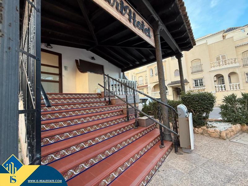 Foto 96d094e4-294d-4be3-84d9-f3db1ec21543. Estudio  con piscina compartida , provincia de alicante. 1 habitación | 30 m² | 50 metros al mar en Torrevieja