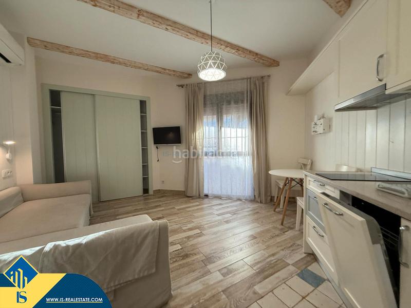 Foto b133b3bf-0f20-4a21-bfac-3a259f545fe7. Estudio  con piscina compartida , provincia de alicante. 1 habitación | 30 m² | 50 metros al mar en Torrevieja