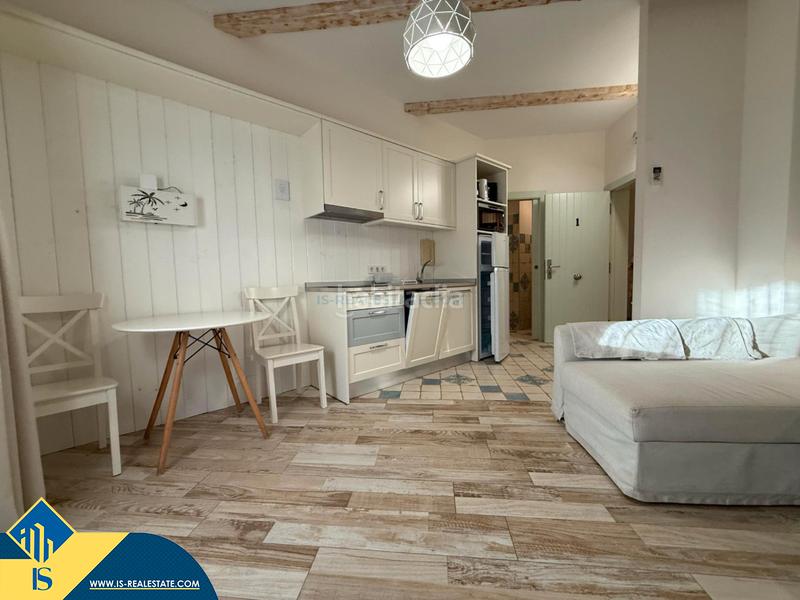Foto f0aa90d1-656b-412b-b8f0-69422887ba4e. Estudio  con piscina compartida , provincia de alicante. 1 habitación | 30 m² | 50 metros al mar en Torrevieja