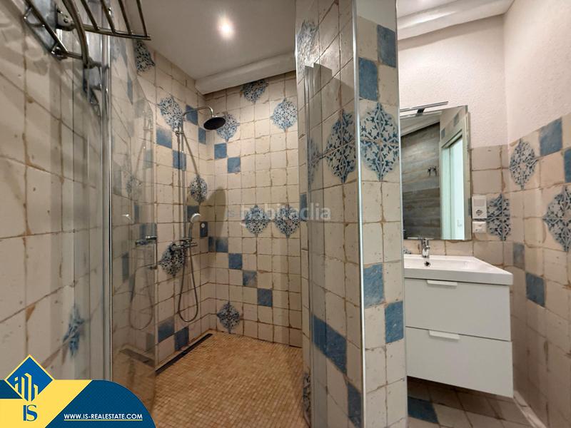 Foto f8a34aa6-e6f6-4a1f-bb00-7d99357ed2c4. Estudio  con piscina compartida , provincia de alicante. 1 habitación | 30 m² | 50 metros al mar en Torrevieja