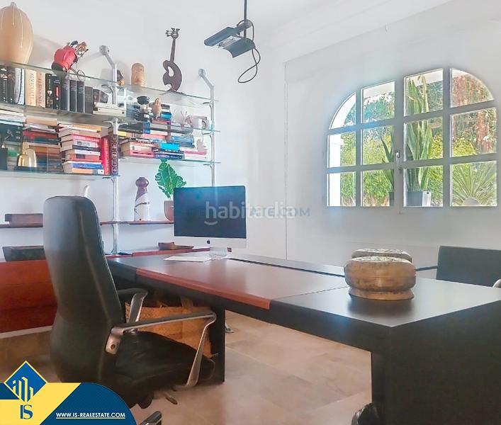 Foto 674d190b-3879-4aba-81ff-081bf0da1619. Chalet with parking pool in Zona Carrefour - Urbanizaciones Torrevieja