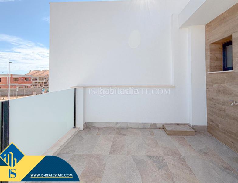 Foto b19d7fa3-d2e7-4edd-b4ed-f27045215559. Chalet mit parking pool in Los Peñascos-El Salero-Los Imbernones San Pedro del Pinatar