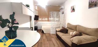 Studio à Zona Playa de los Locos. Estudio reformado cerca del mar, en la provincia de alicante, en