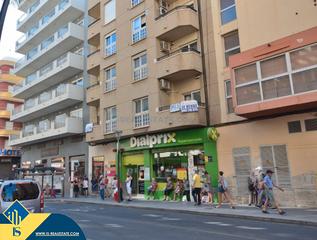 Pis a Las Piscinas Naturales. Apartamento con terraza para reformar en la provincia de alicant