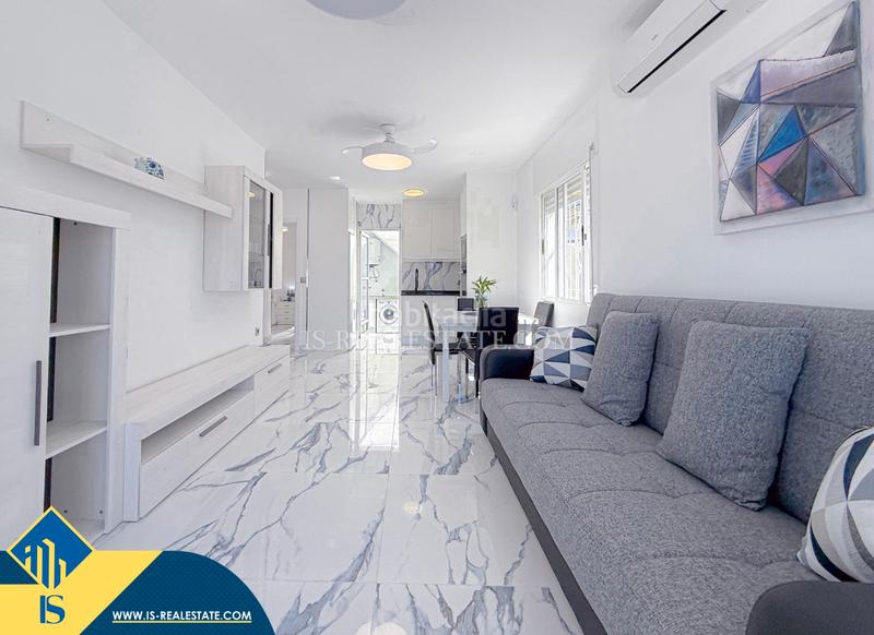 Foto 0d5c03e2-f593-493d-9ca7-dd0c914c8315. Chalet con riscaldamento parcheggio in Zona Carrefour - Urbanizaciones Torrevieja