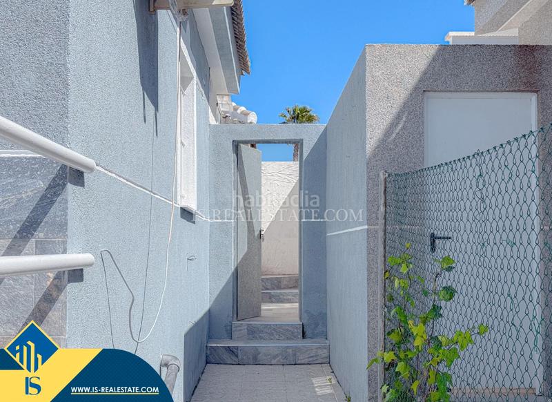 Foto 16cb4a3b-a608-4626-91c6-c647bf30a398. Chalet con riscaldamento parcheggio in Zona Carrefour - Urbanizaciones Torrevieja