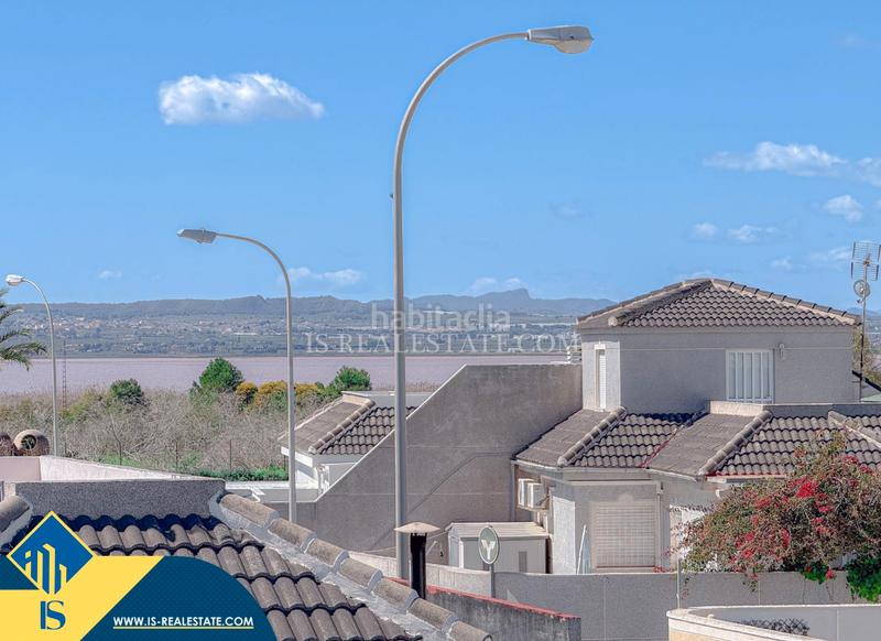 Foto 1b6ae633-dde2-4197-8bb8-a2e4c571a0a0. Chalet con riscaldamento parcheggio in Zona Carrefour - Urbanizaciones Torrevieja