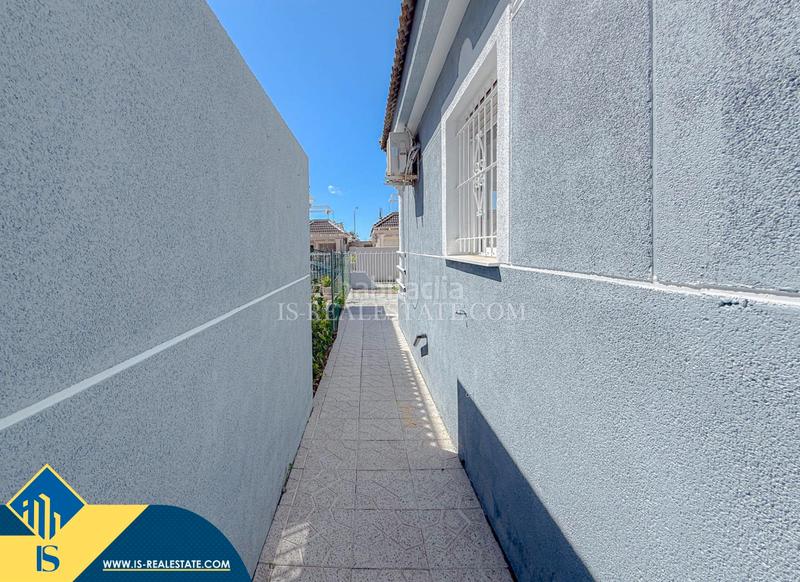 Foto 4e11e865-1db8-43d6-96af-eeec75fc600e. Chalet con riscaldamento parcheggio in Zona Carrefour - Urbanizaciones Torrevieja