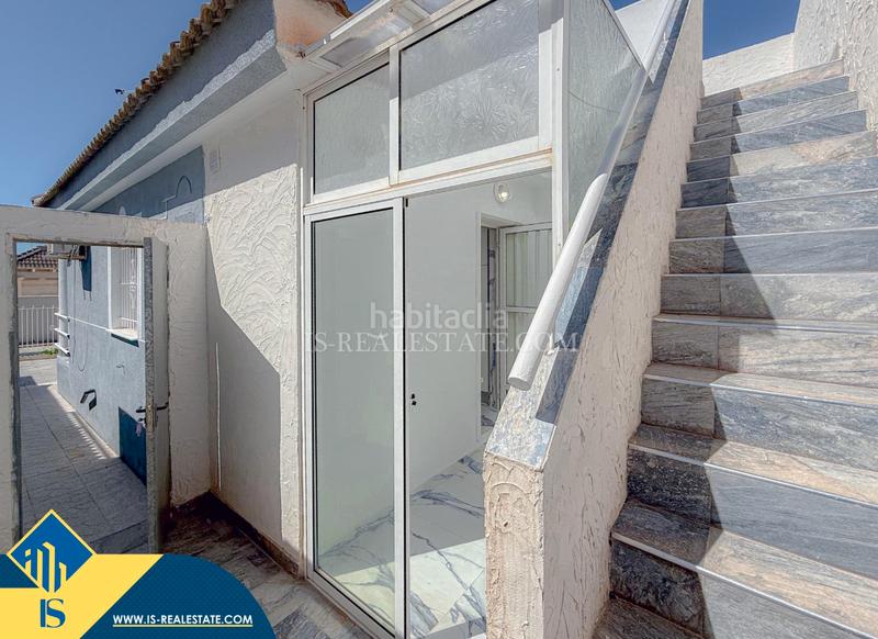 Foto 5a341aca-aac5-460b-9309-54af7e014914. Chalet con riscaldamento parcheggio in Zona Carrefour - Urbanizaciones Torrevieja