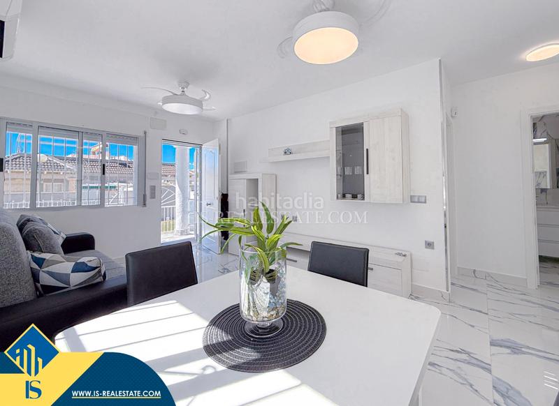 Foto 6ce6806e-825c-4ef1-b656-0d480bad0588. Chalet con riscaldamento parcheggio in Zona Carrefour - Urbanizaciones Torrevieja