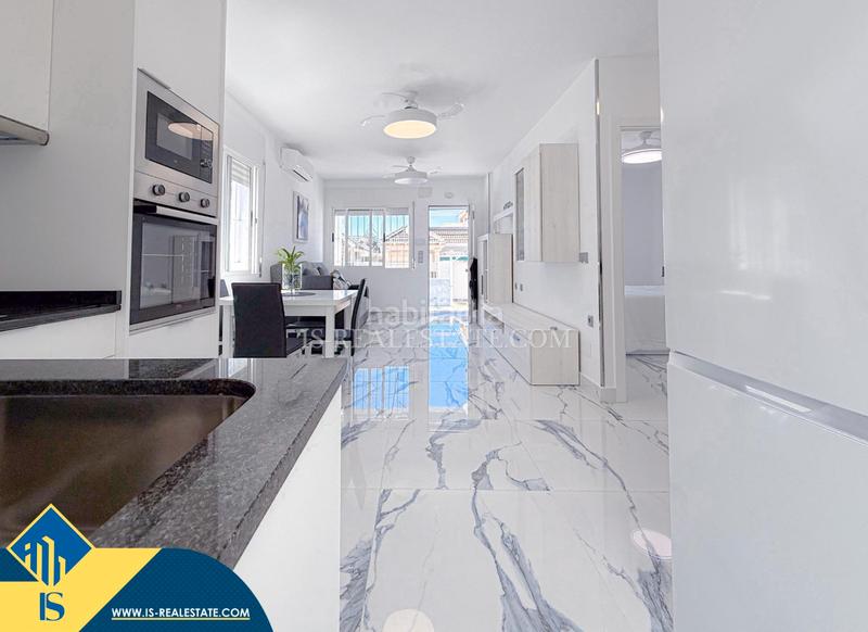 Foto 7c3fff8c-8fea-464a-b30d-b05c873e3367. Chalet con riscaldamento parcheggio in Zona Carrefour - Urbanizaciones Torrevieja