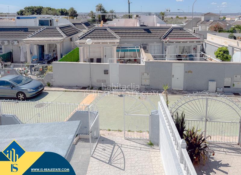 Foto e8c99165-47bb-4c7d-af35-8710e4b62624. Chalet con riscaldamento parcheggio in Zona Carrefour - Urbanizaciones Torrevieja