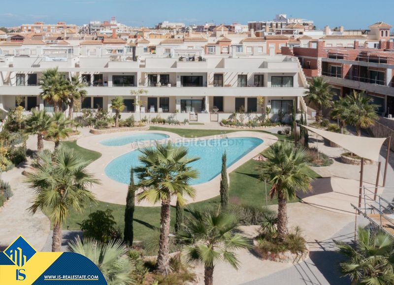 Foto 2c548439-8dca-4aa5-ae2b-cf401cdada64. Apartament amb aparcament piscina a La Veleta Torrevieja