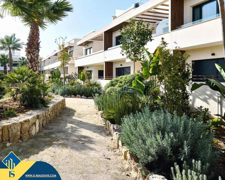 Foto b77a02e4-7632-49be-8192-07a3ec0492f7. Apartament amb aparcament piscina a La Veleta Torrevieja