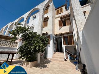 Dúplex a Nueva Torrevieja. Apartamento dúplex reformado con piscina compartida en torreviej