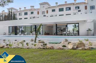 Maison à Villamartín-Las Filipinas. Casas con piscina privada en construcción en orihuela costa, pro