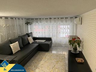 Appartement à Zona Playa del Cura. Apartamento reformado cerca del mar en la provincia de alicante,