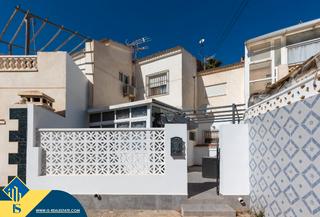 Maison à Zona Carrefour - Urbanizaciones. Bungalow con terraza, en la provincia de alicante, en la localid