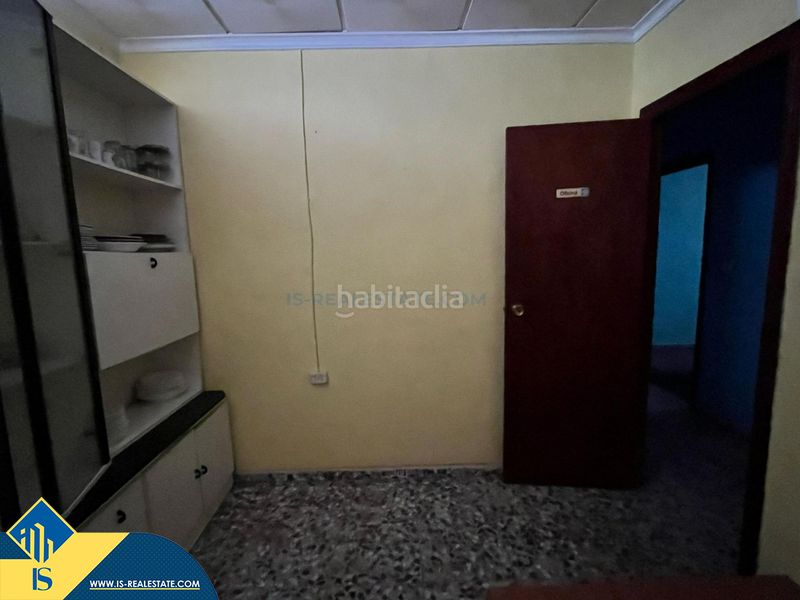 Foto c0e5b260-92fc-4e8b-9df7-cda81d2b3b25. Local comercial a El Acequión Torrevieja