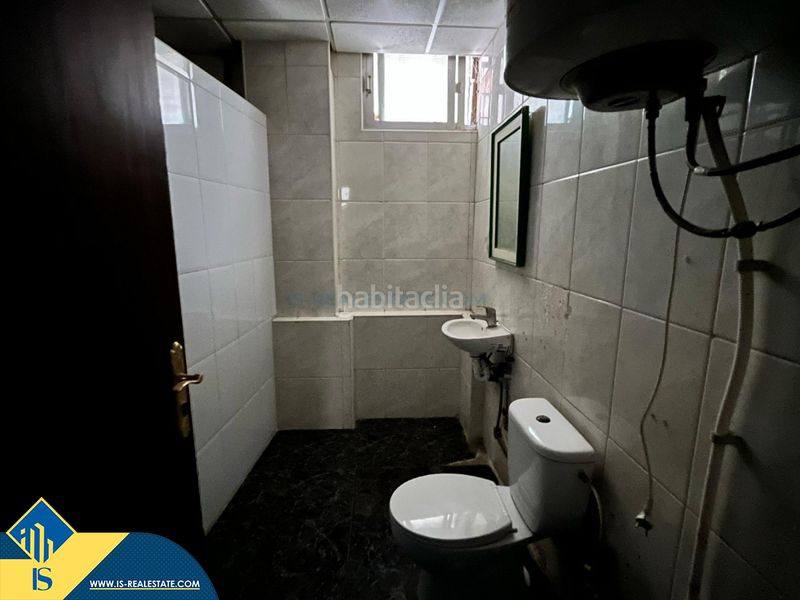 Foto cd44f61e-a43c-4b90-b0a1-2fbcbe42fbd2. Local comercial a El Acequión Torrevieja