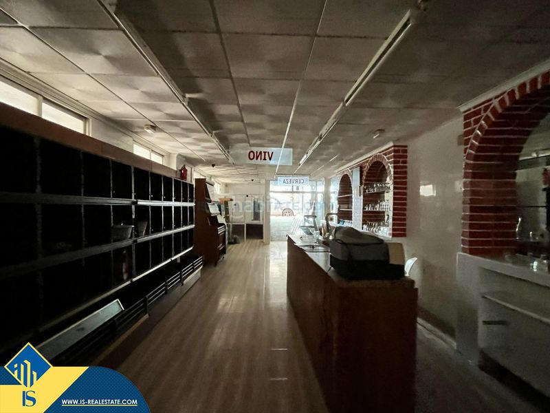 Foto deeb40fc-5abe-4382-8b31-c3fd4d3442d5. Local comercial a El Acequión Torrevieja