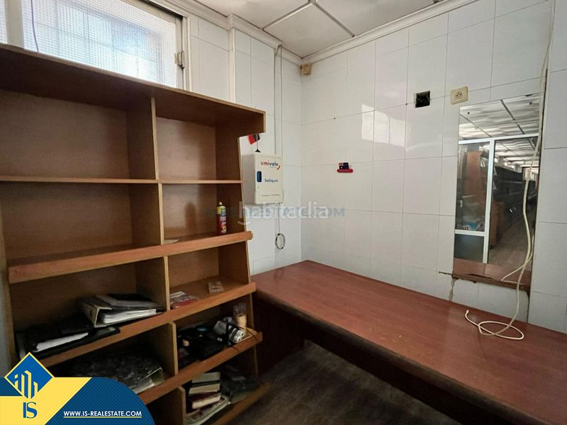 Foto e16ce67b-9c0f-40d7-8885-88bab7296d78. Local comercial a El Acequión Torrevieja