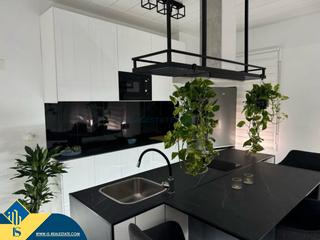 Appartement à Las Piscinas Naturales. Apartamento reformado cerca del mar en la provincia de alicante,