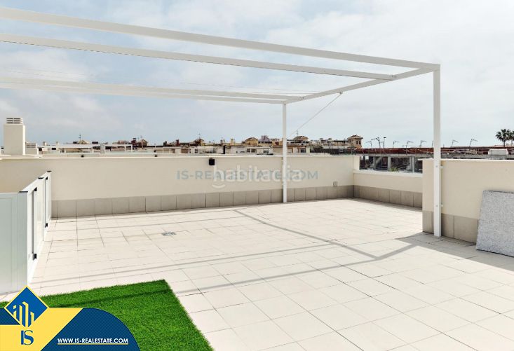 Foto 3d0cd44a-0a8a-46ff-b45b-c3f4df1691b2. Apartament amb aparcament piscina a La Veleta Torrevieja
