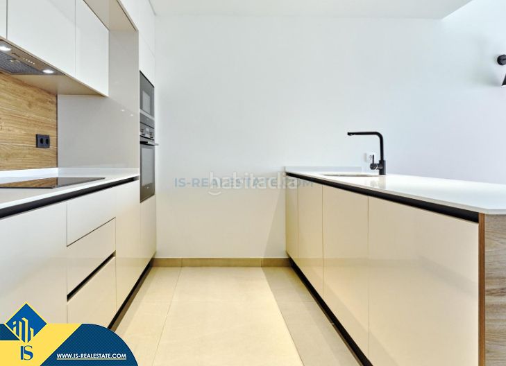 Foto 54d81c69-f56b-49c2-bff9-2dc7aeec8235. Apartament amb aparcament piscina a La Veleta Torrevieja
