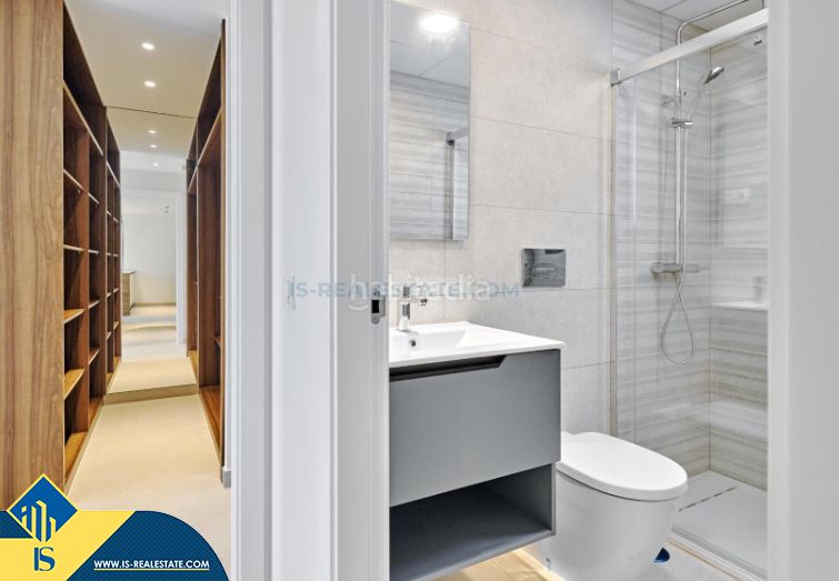 Foto 5bd276b8-7e4b-4e43-b36e-f58d8cb77b6e. Apartament amb aparcament piscina a La Veleta Torrevieja
