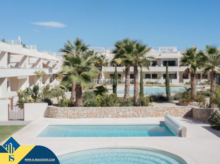 Foto 7e0d2a0c-8e06-4efa-8b57-df0a80041a5c. Apartament amb aparcament piscina a La Veleta Torrevieja
