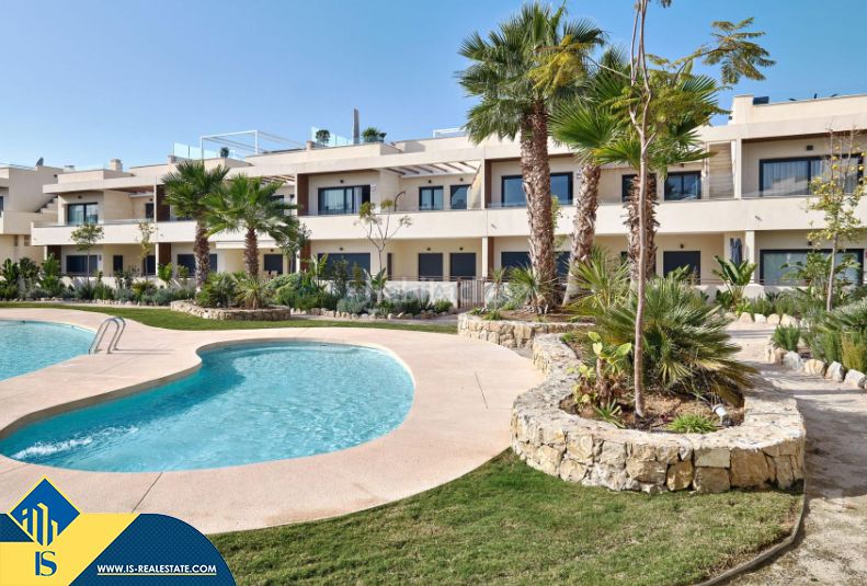 Foto f82bd5d3-fde5-44a8-ae6a-44c75e55d3bb. Apartament amb aparcament piscina a La Veleta Torrevieja