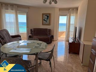 Appartement à Zona Playa de los Locos. Apartamento con terraza en la provincia de alicante, en torrevie
