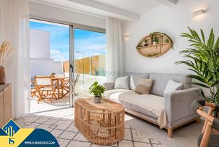 Appartement à Dolores. Apartamento con piscina compartida en dolores, provincia de alic