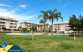 Etagenwohnung in Playa Flamenca. Apartamento con piscina compartida en orihuela costa, provincia