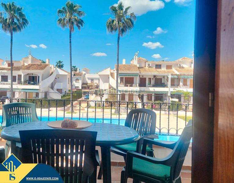 Foto b11d0a78-e85a-41fc-982b-73dbddd18227. Casa con parcheggio piscina in Pueblo Latino Pilar de la Horadada