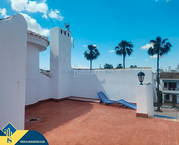 Foto c8743e16-f678-48ab-b1a1-17e58bb4197a. Casa con parcheggio piscina in Pueblo Latino Pilar de la Horadada